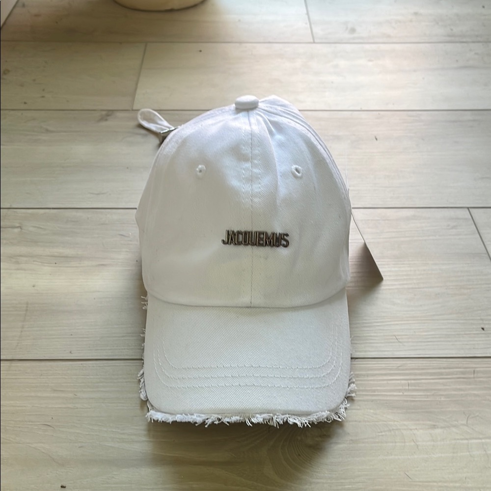 Jacquemus White Distressed Baseball Cap